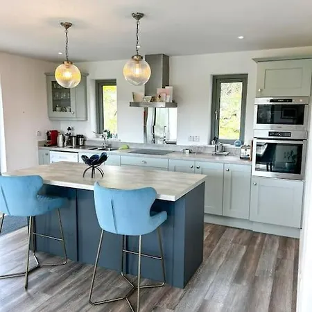 Sneem Farmhouse *