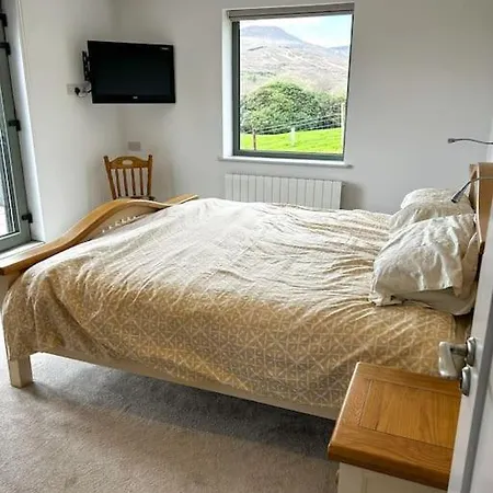 Sneem Farmhouse 斯尼姆