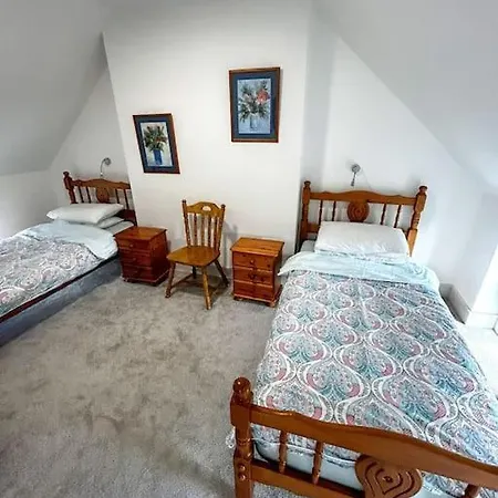 Sneem Farmhouse *