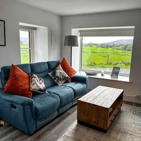 Sneem Farmhouse 斯尼姆