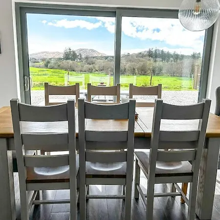 Sneem Farmhouse 斯尼姆