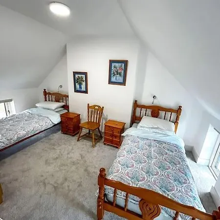 Sneem Farmhouse 度假居